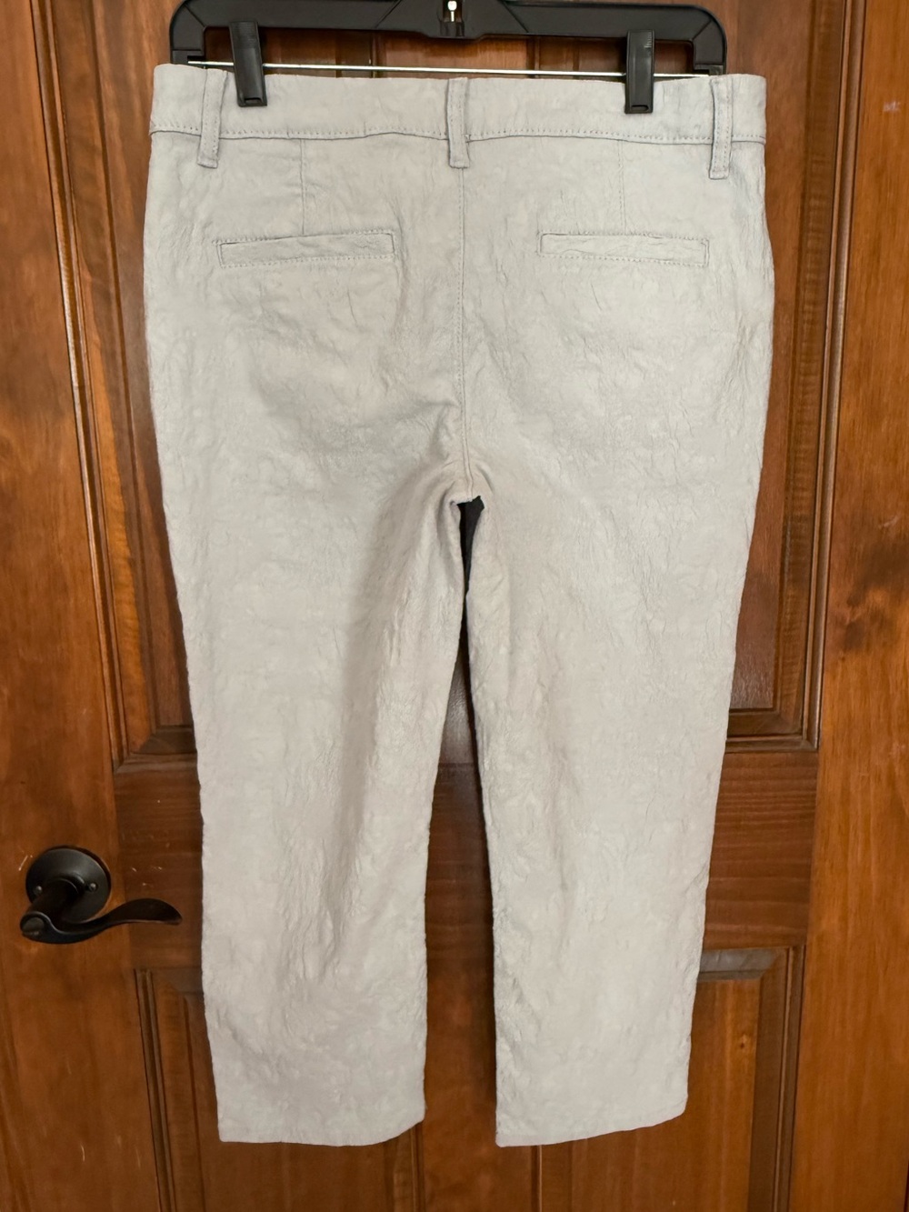 Simply Vera Wang Light Gray Women's Capris - Picture 2 of 9